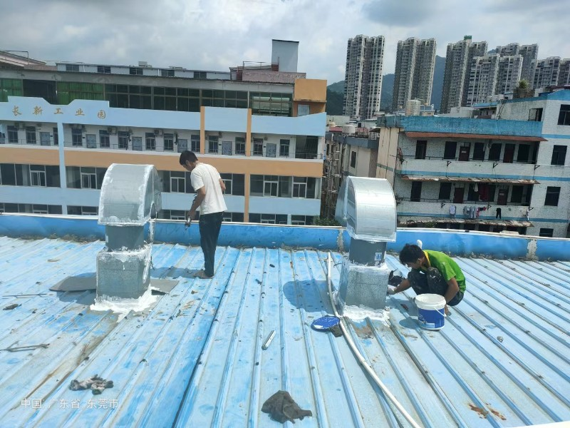 轵城镇钢结构屋面涂料维修方法